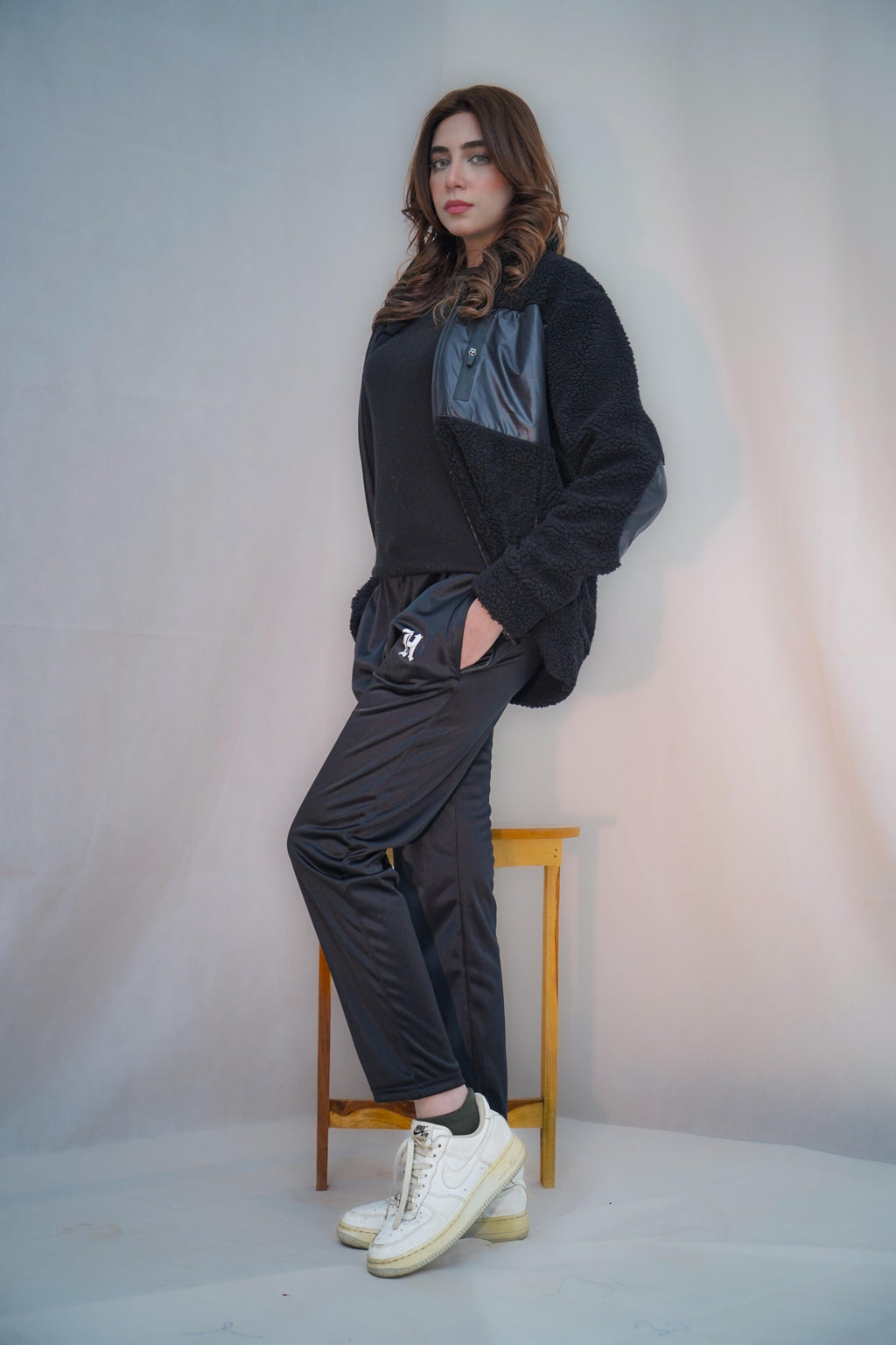 The Void Dry-Fit Slim Trousers – HIZ Clozet Pakistan