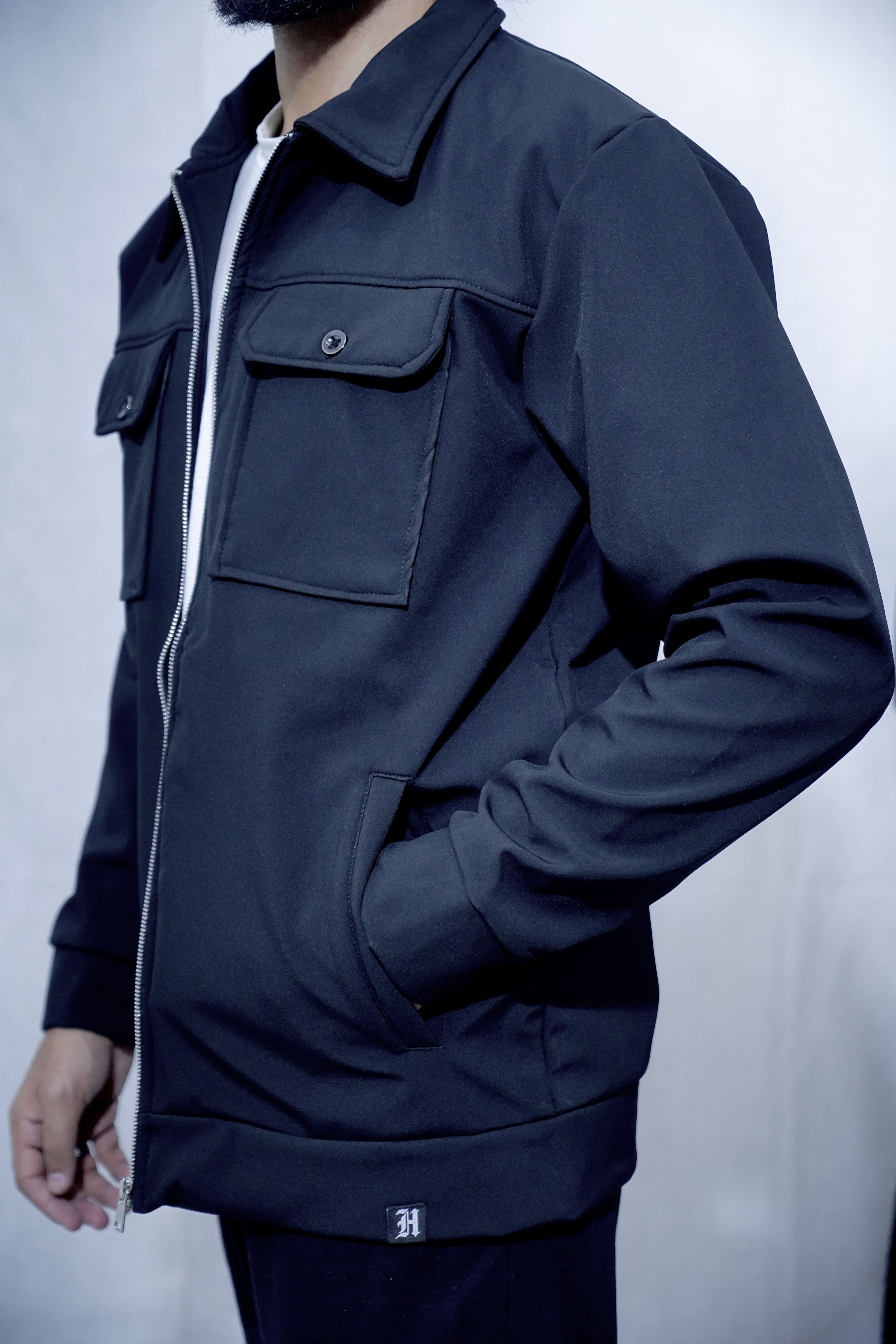 HIZ Men’s Slim Fit Softshell Jacket Black